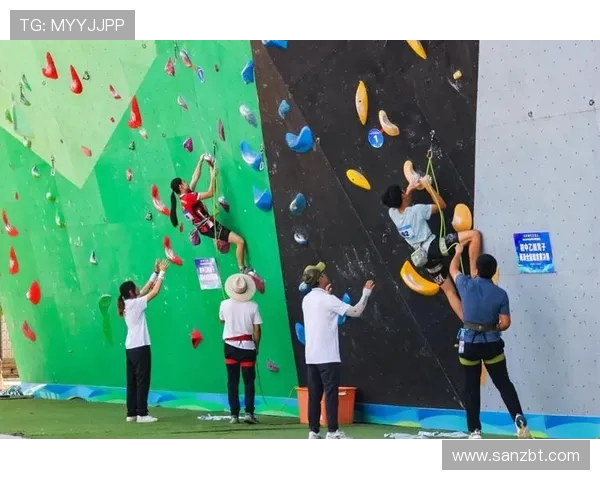 西安攀岩队与武汉攀岩队赛后分析与战术对比探讨