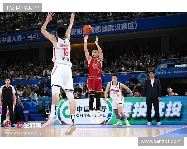 2017年CBA季后赛山东队对决广东队精彩回顾与赛后分析